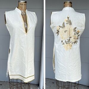 Vintage 1970s Embroidered Linen Cream Tunic with Floral Embroidery SZ M/L